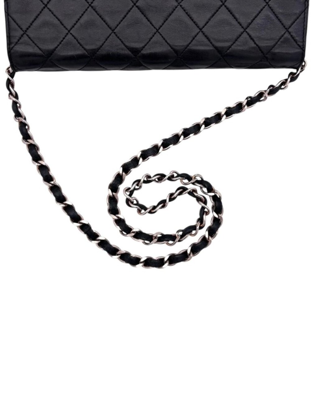 7791655CR T6 Chanel Crossbody Bag Black Lambskin - Picture 4 of 11